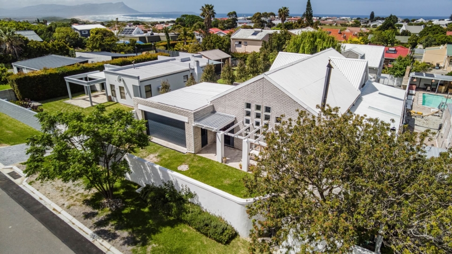 4 Bedroom Property for Sale in Kleinmond Western Cape